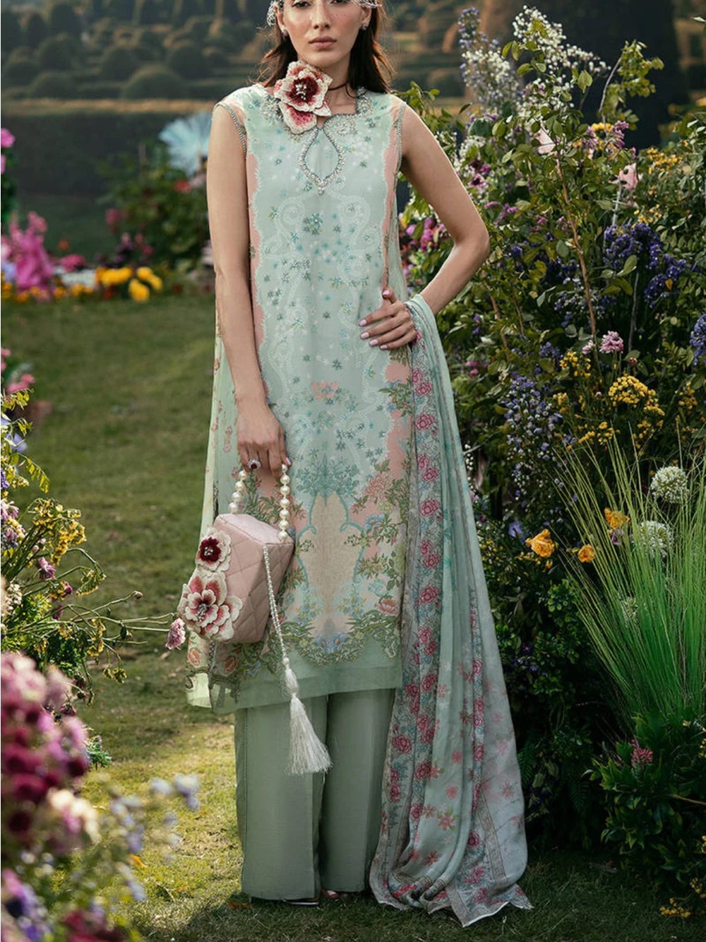 Zainab Salman petal whisper dress 
Size small 
WITH LONG SLEEVES
